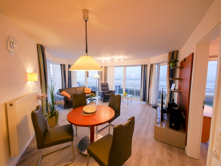 Wohnzimmer mit Meerblick in der Ferienwohnung Blue Ocean FeWo 09